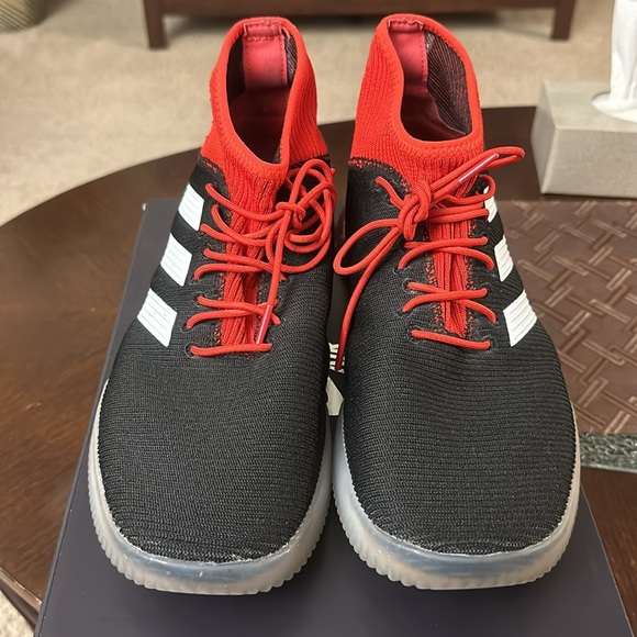 Adidas Predators Shoes - Picture 2 of 2